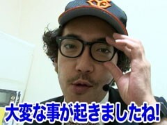 #83木村魚拓の窓際の向こうに/ﾄﾞﾃﾁﾝ